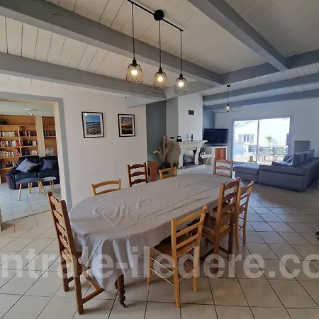 La De Bellevue Villa *