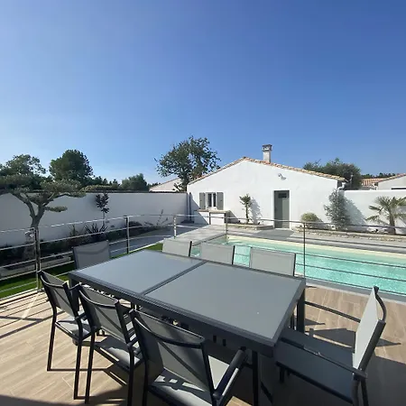 La De Bellevue Villa La Flotte